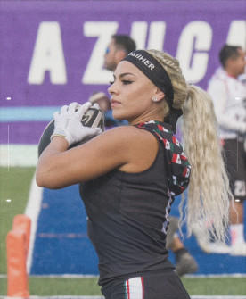 Miriah Lopez playing flag football